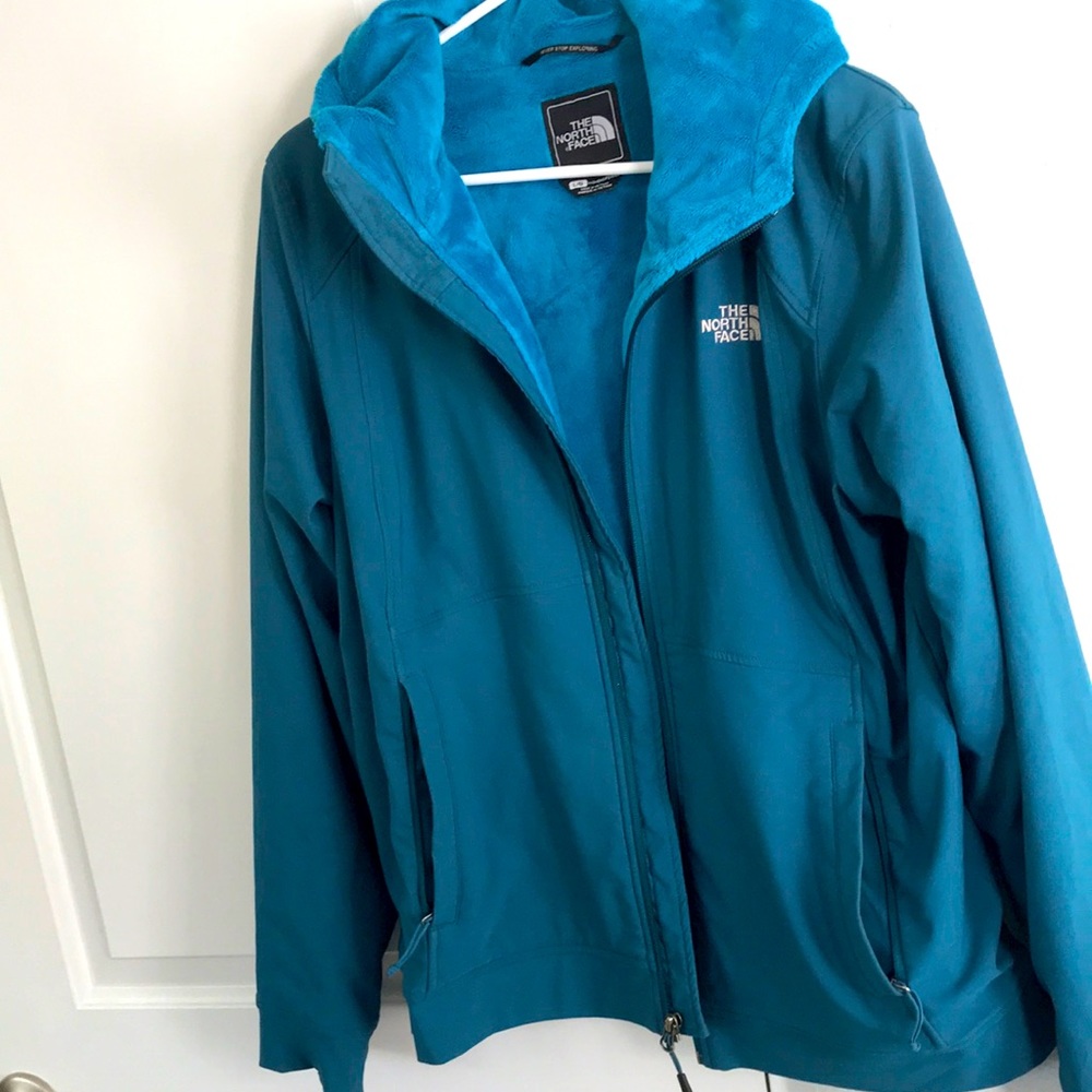 The north face teal jacket, size large super soft inside